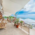 Hotel Mirage